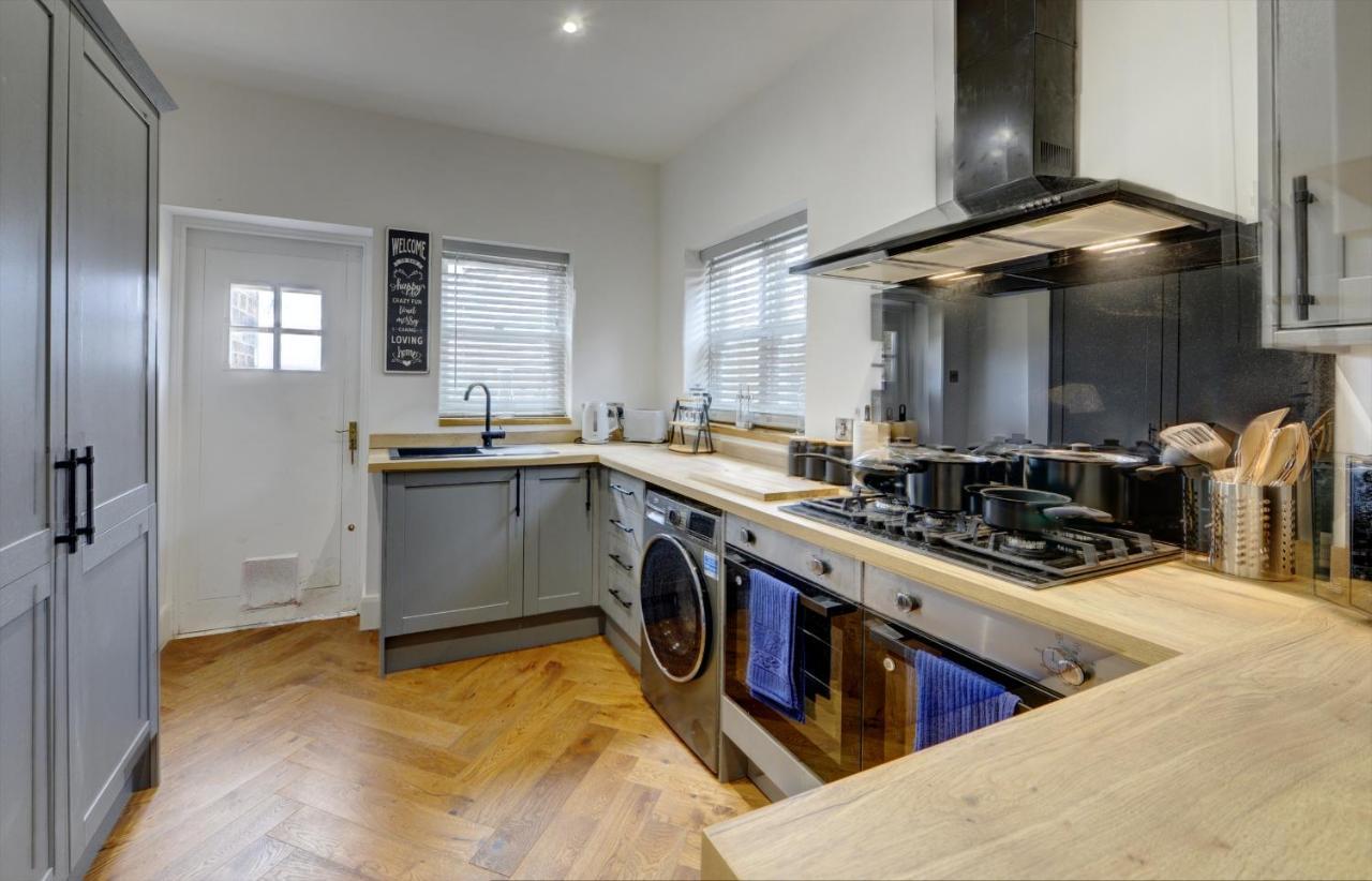利兹The Old Vicarage - Secure Parking, Fast Wifi, Garden别墅 外观 照片