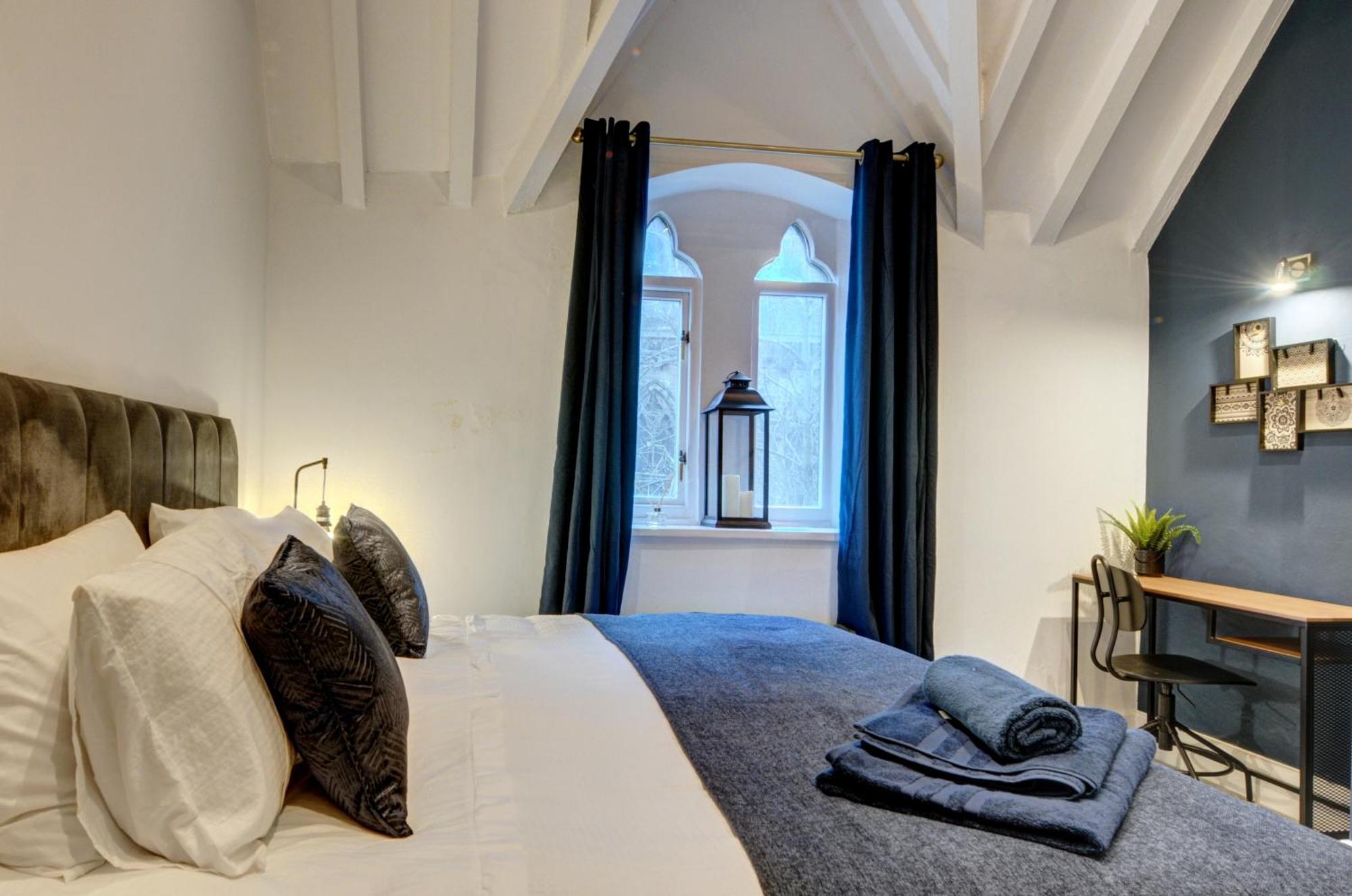 利兹The Old Vicarage - Secure Parking, Fast Wifi, Garden别墅 外观 照片