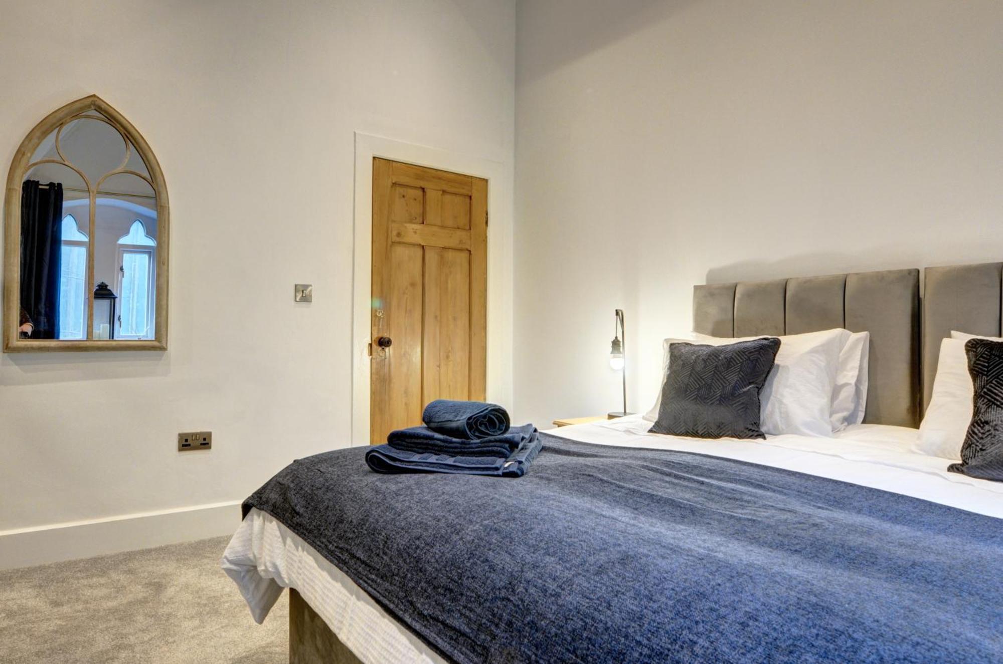 利兹The Old Vicarage - Secure Parking, Fast Wifi, Garden别墅 外观 照片