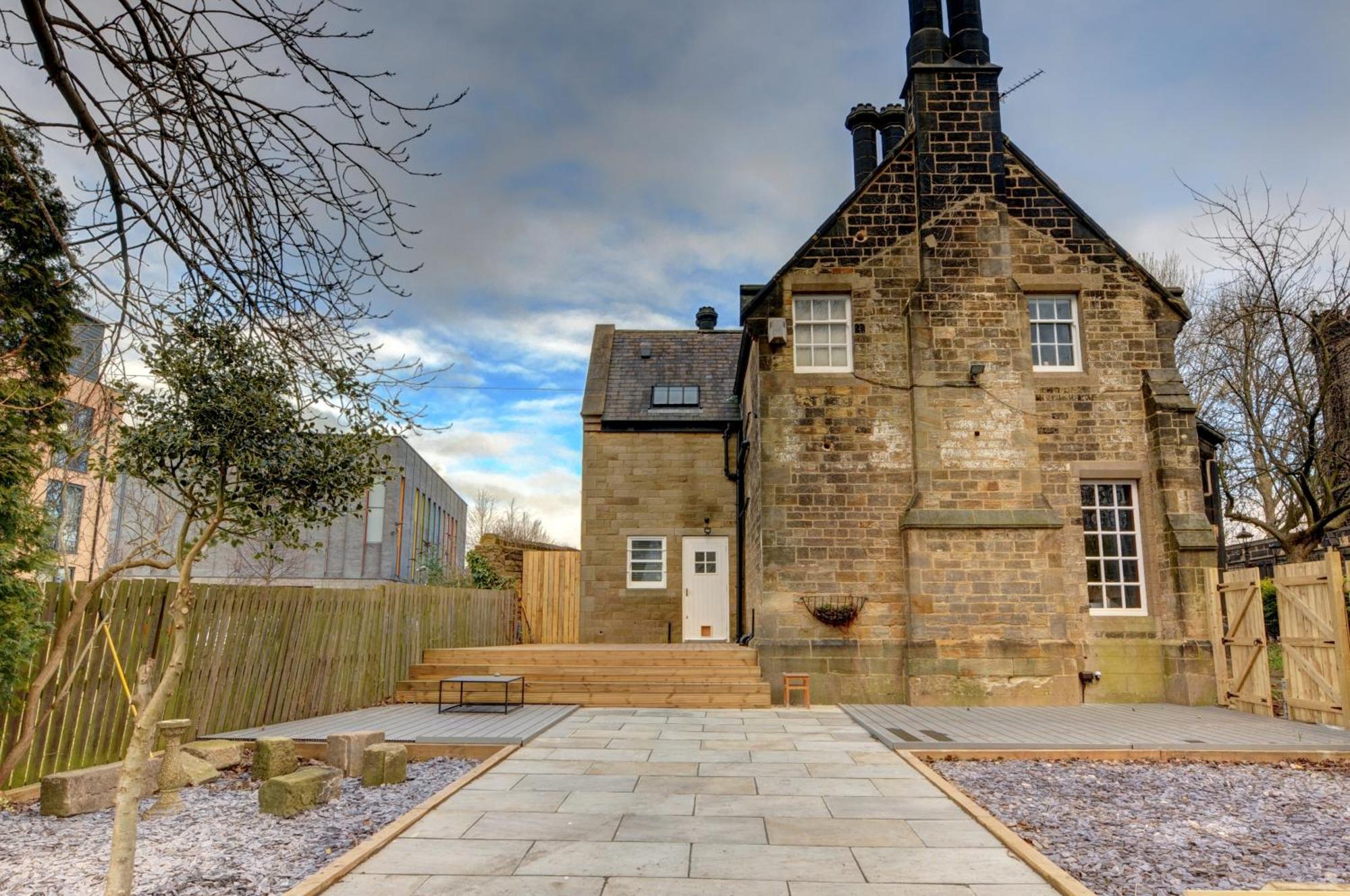 利兹The Old Vicarage - Secure Parking, Fast Wifi, Garden别墅 外观 照片